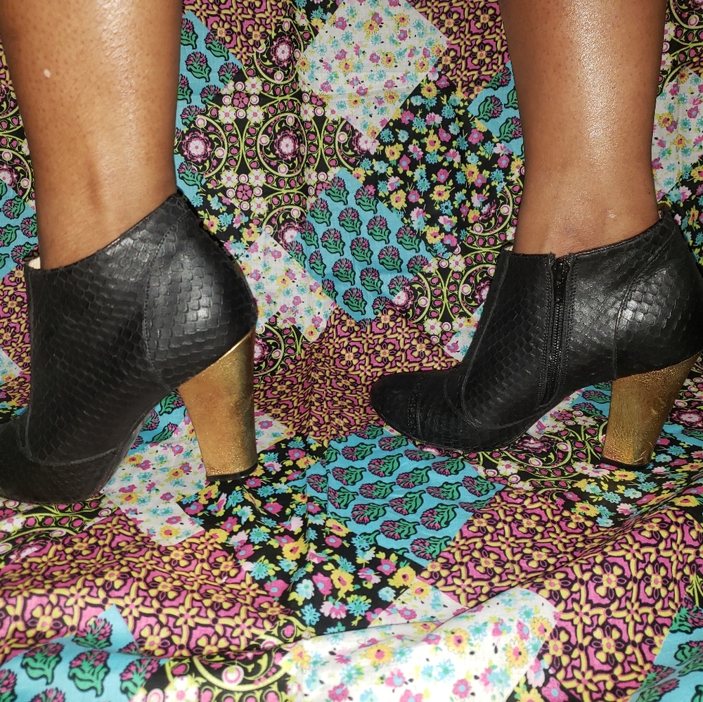 Shoes - Picture 3 of 3